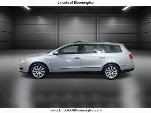 Used 2007 Volkswagen Passat 2.0T image 5
