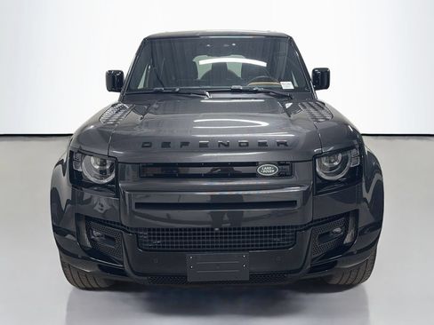 Used 2024 Land Rover Defender 130 X-Dynamic SE AWD/4WD image 6