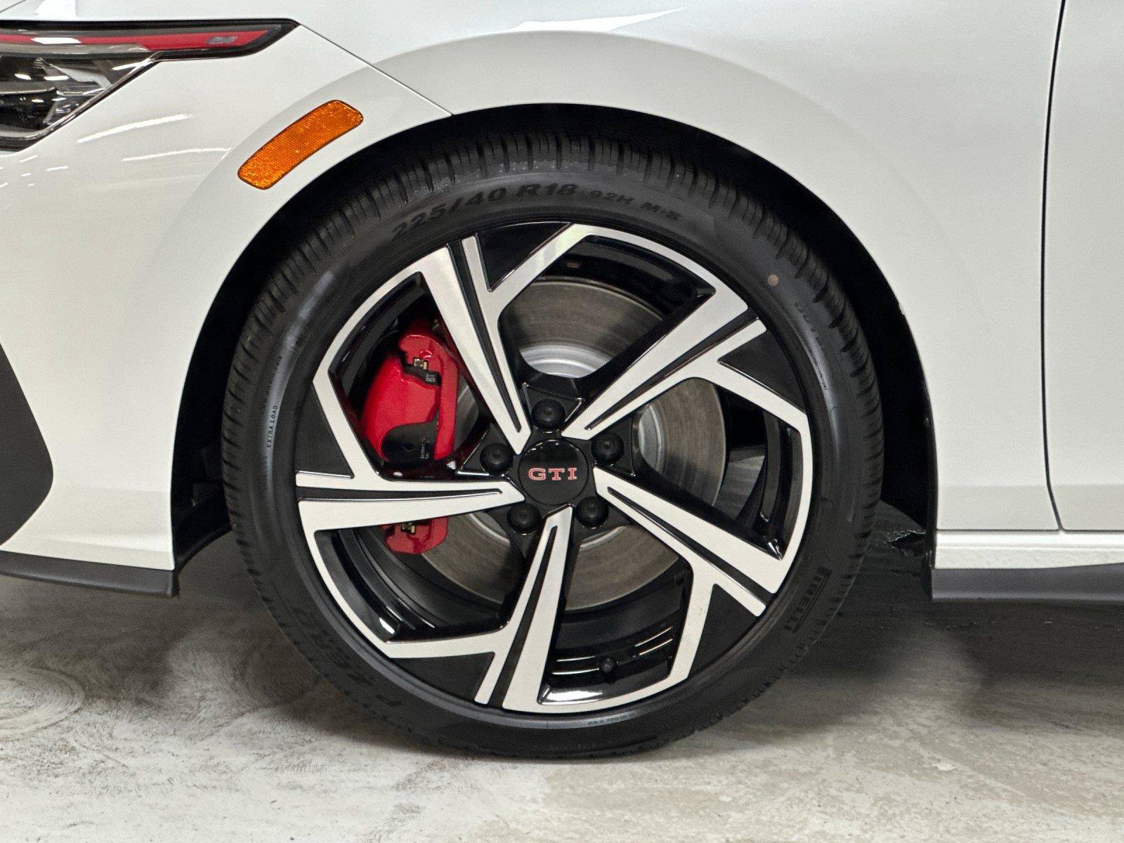 New 2026 Volkswagen GTI SE FWD image 25