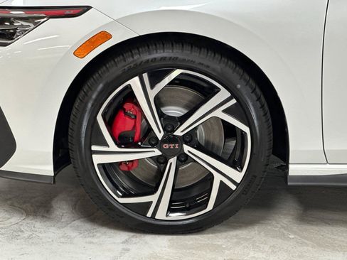 New 2026 Volkswagen GTI SE FWD image 25