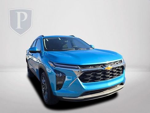 New 2026 Chevrolet Trax LT w/ Driver Confidence Package image 13