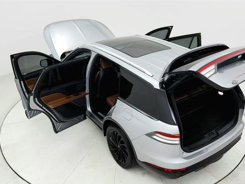 Used 2021 Lincoln Aviator Reserve w/ Equipment Group 201A image 22