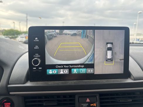 Used 2023 Honda Pilot Elite image 16