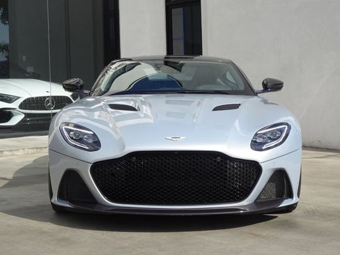 Used 2019 Aston Martin DBS Superleggera image 2