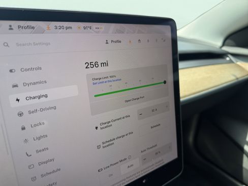 Used 2023 Tesla Model 3 Standard Range RWD image 4
