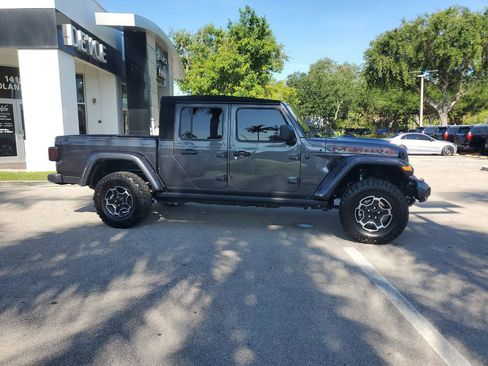 Used 2023 Jeep Gladiator Mojave w/ Trailer Tow Package AWD/4WD image 7