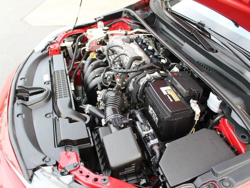 Used 2021 Toyota Corolla LE FWD image 34