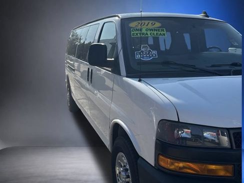 Used 2019 Chevrolet Express 3500 LS RWD image 6
