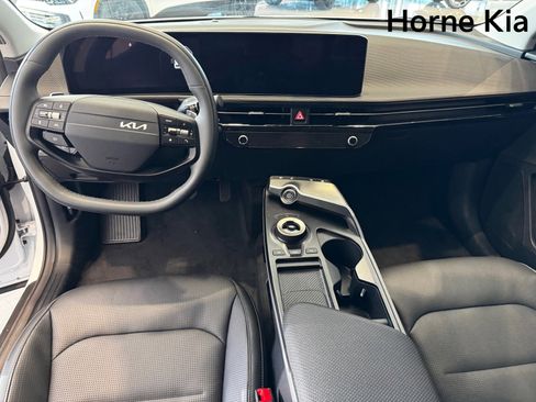 New 2025 Kia EV6 Wind image 12