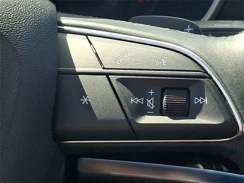 Used 2024 Audi Q3 2.0T Premium image 22