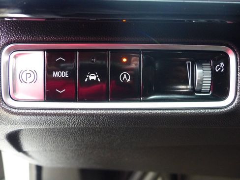 Used 2024 Buick Envision Preferred AWD/4WD image 25