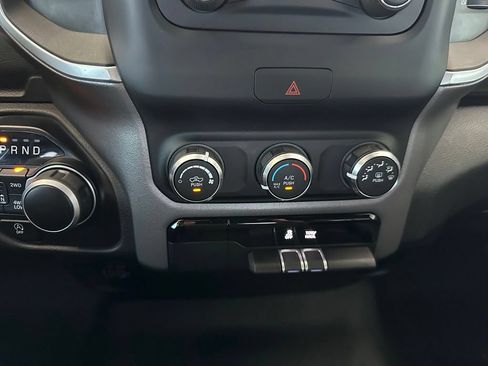 Used 2023 RAM 1500 Big Horn AWD/4WD image 25