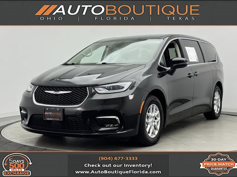 Used 2023 Chrysler Pacifica Touring-L FWD image 1