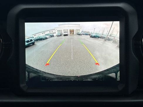 Used 2021 Jeep Wrangler Unlimited Sahara image 24