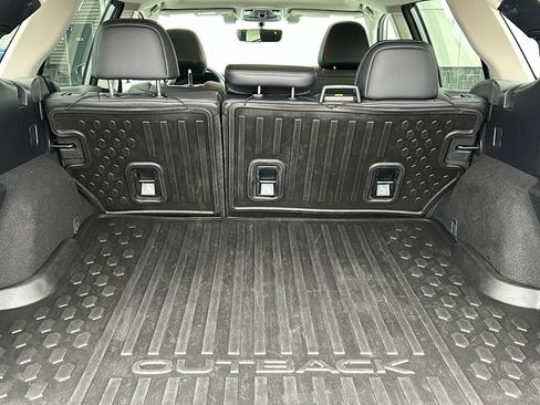 Certified 2022 Subaru Outback Limited image 27