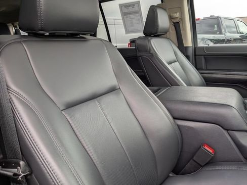 Used 2023 Ford Expedition Max XLT AWD/4WD image 14