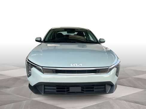 Used 2025 Kia K4 FWD image 3