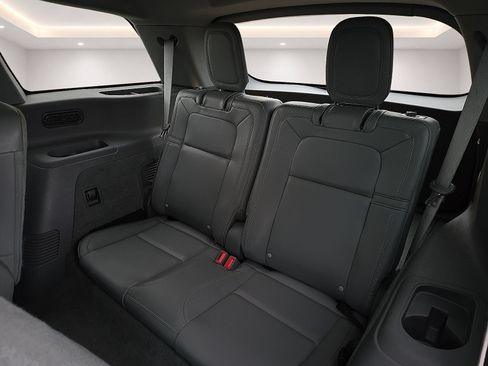 Used 2020 Lincoln Aviator Reserve w/ Elements Package Plus AWD/4WD image 10