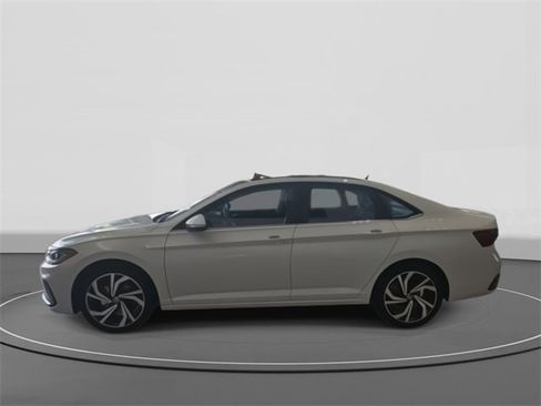 Used 2025 Volkswagen Jetta SEL image 4
