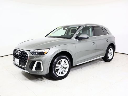Used 2023 Audi Q5 2.0T Premium w/ Convenience Package image 11