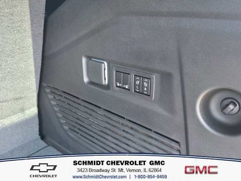 New 2026 GMC Yukon AT4 Ultimate AWD/4WD image 10