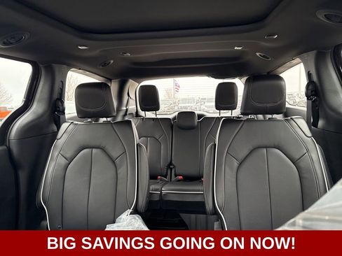 New 2026 Chrysler Pacifica Limited w/ S Appearance Package image 16
