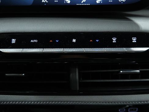 New 2026 Buick Enclave Preferred w/ LPO, Floor Liner Package image 38