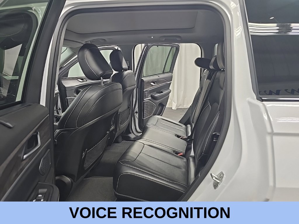 Used 2023 Jeep Grand Cherokee 4WD 4xe w/ Luxury Tech Group II image 14