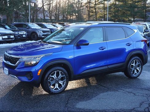 Used 2023 Kia Seltos EX image 10