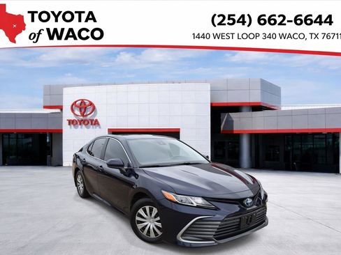 Used 2022 Toyota Camry LE FWD image 1