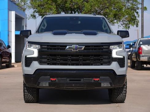 Used 2024 Chevrolet Silverado 1500 LT Trail Boss w/ Convenience Package II AWD/4WD image 8