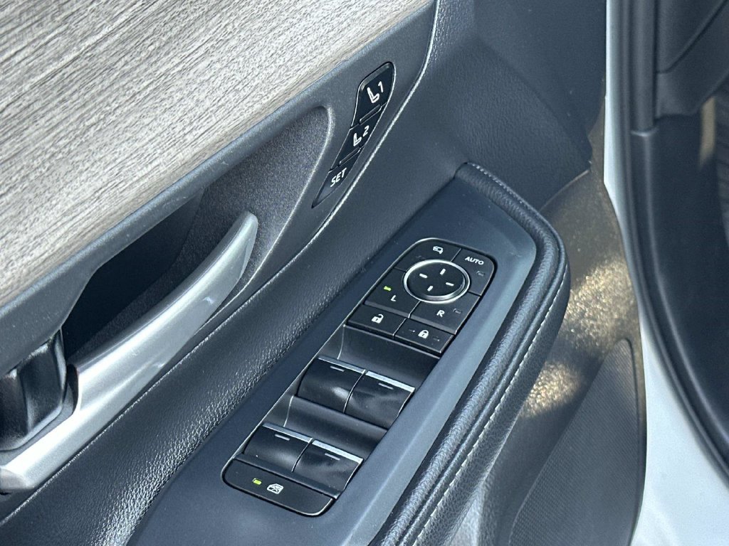 Used 2026 Toyota Grand Highlander FWD image 23