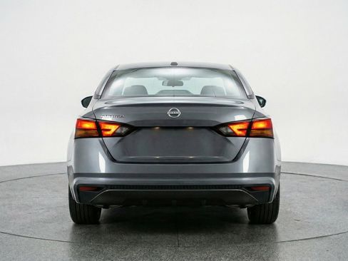 Used 2025 Nissan Altima 2.5 SV image 7