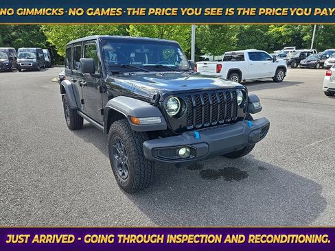 Used 2023 Jeep Wrangler Unlimited AWD/4WD image 1