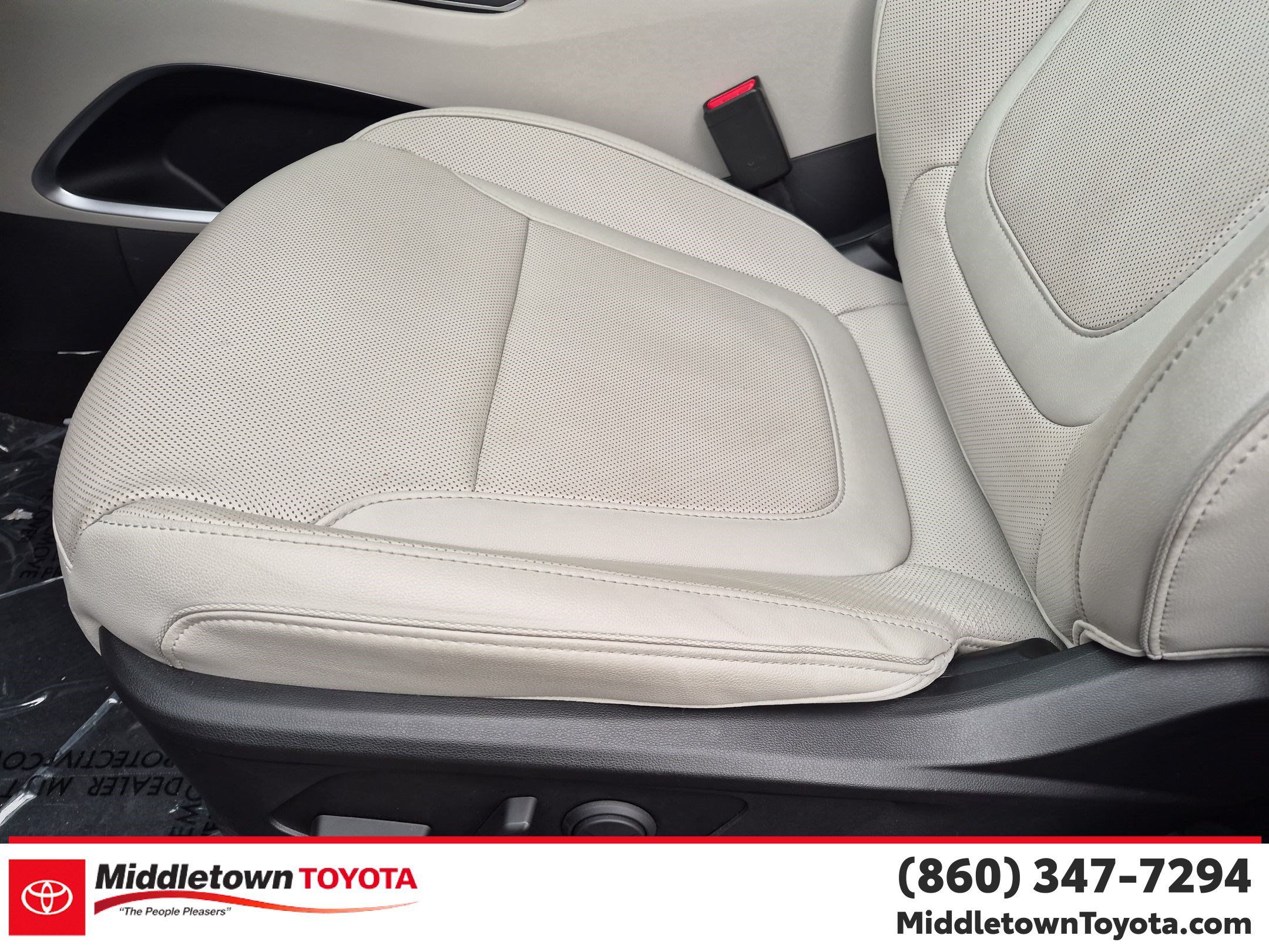 Used 2023 Hyundai Tucson Limited w/ Cargo Package AWD/4WD image 15