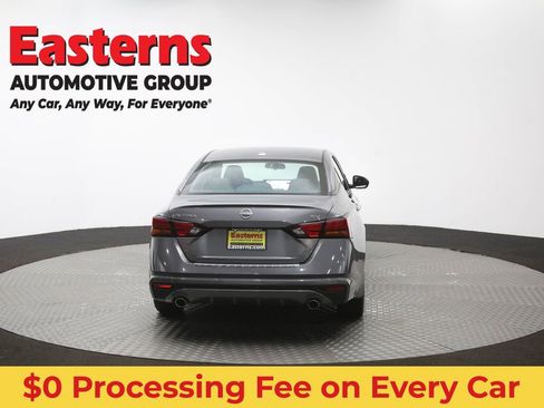 Used 2023 Nissan Altima 2.5 SV w/ SV Premium Package FWD image 37