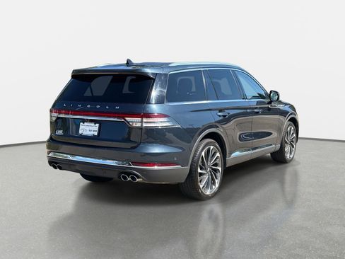 Used 2022 Lincoln Aviator Reserve w/ Equipment Group 201A image 5