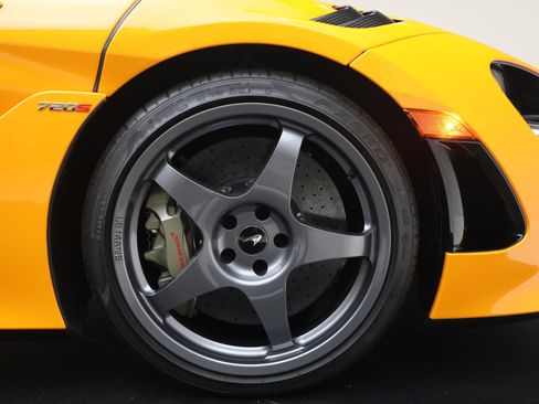 Used 2021 McLaren 720S RWD image 38