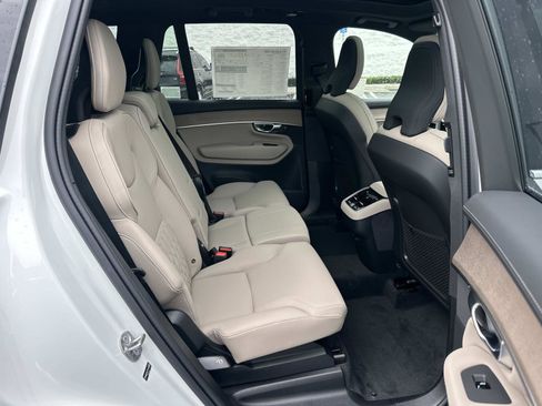 New 2026 Volvo XC90 B6 Plus w/ Protection Package Premier image 20