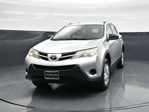 Used 2013 Toyota RAV4 LE FWD image 52