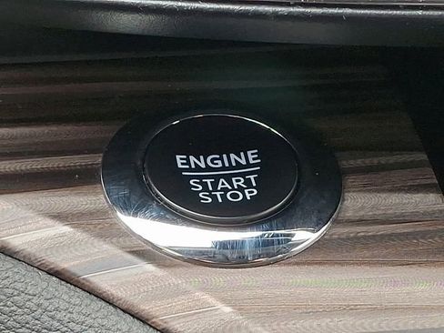 Used 2023 Ford Explorer Limited image 23