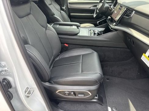 New 2026 Jeep Grand Wagoneer Limited AWD/4WD image 13