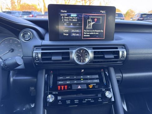 Used 2022 Lexus IS 300 image 29