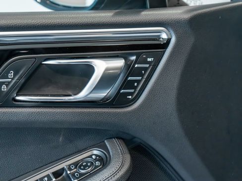 Certified 2021 Porsche Macan S AWD/4WD image 14