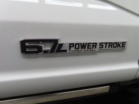 Used 2025 Ford F250 Platinum w/ FX4 Off-Road Package image 57