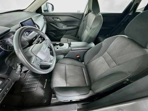 Used 2025 Nissan Rogue SV FWD image 13