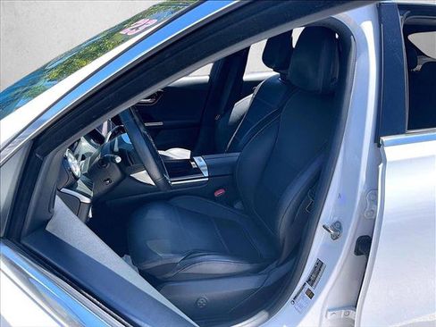 Used 2023 Mercedes-Benz C 300 Sedan image 25