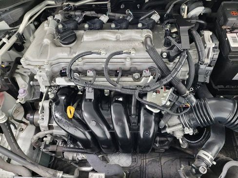 Used 2020 Toyota Corolla LE FWD image 30