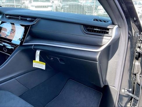 New 2026 Jeep Grand Cherokee Altitude AWD/4WD image 29