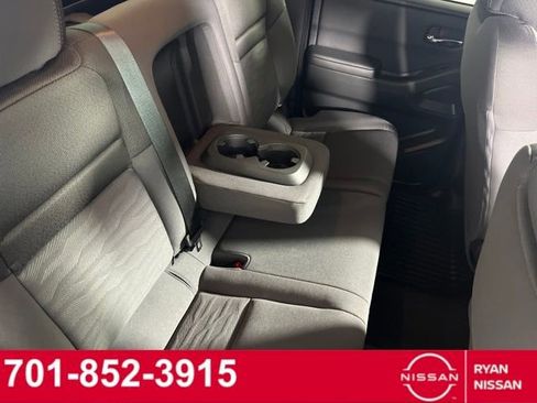 Used 2024 Nissan Frontier SV w/ SV Convenience Package image 28